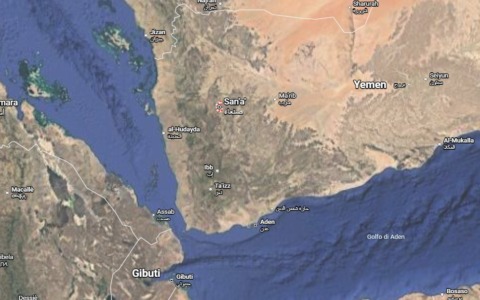 Raid a Sana’a, le forze yemenite colpiscono obiettivi Houthi
