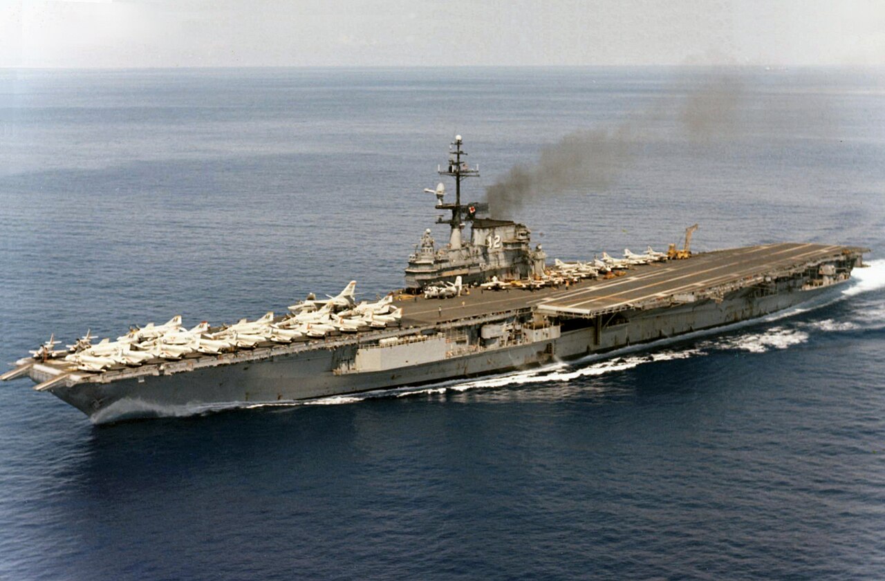 Iran, il Wall Street Journal: “La portaerei Roosvelt in viaggio verso il Golfo Persico”