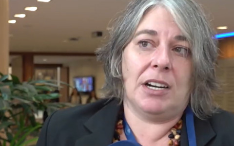 Cecilia Strada: “Non possiamo permettere che la Corte penale internazionale chiuda, serve uno scudo per proteggerla dagli Usa”