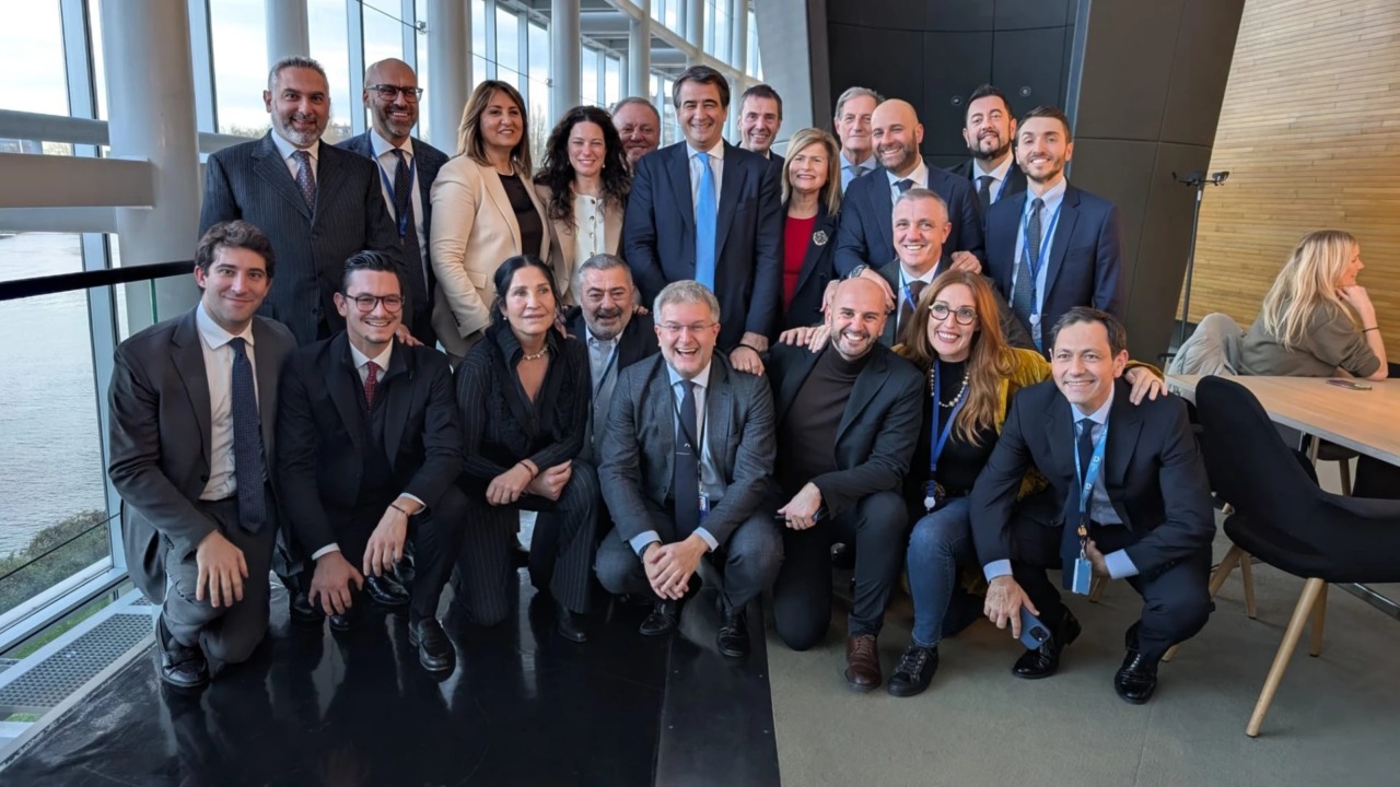 Ue, FdI-ECR: “Voto su benchmark ETS buon segnale, ora Pd sostenga la battaglia per la revisione del sistema “