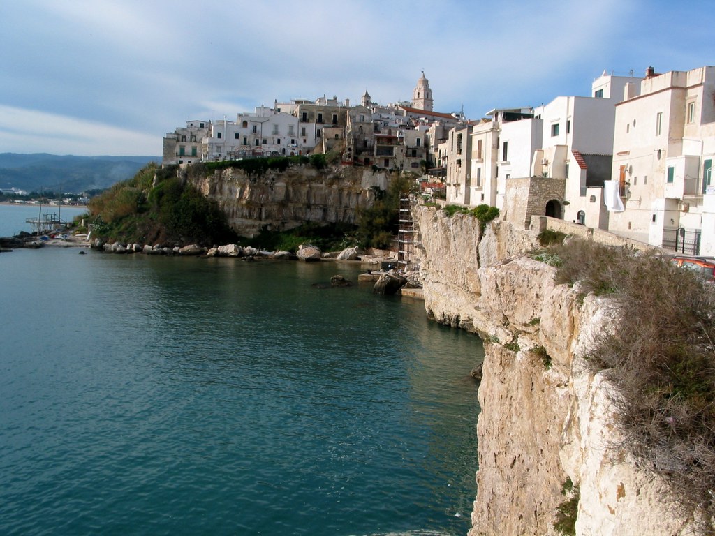 Ottobre caldo, in Puglia lidi aperti e arrivi dall’estero