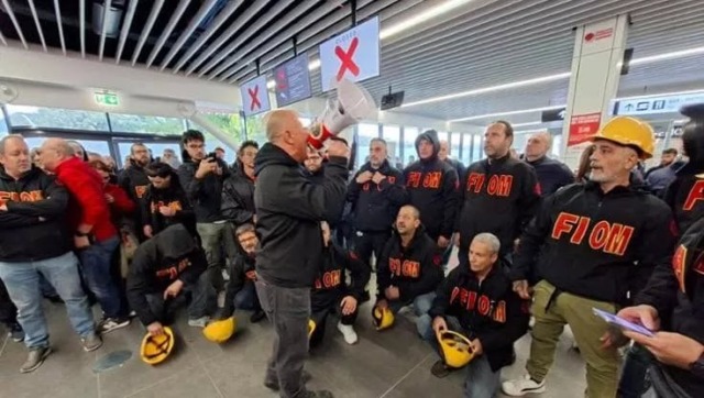 Operai ex Ilva occupano l’aeroporto di Genova