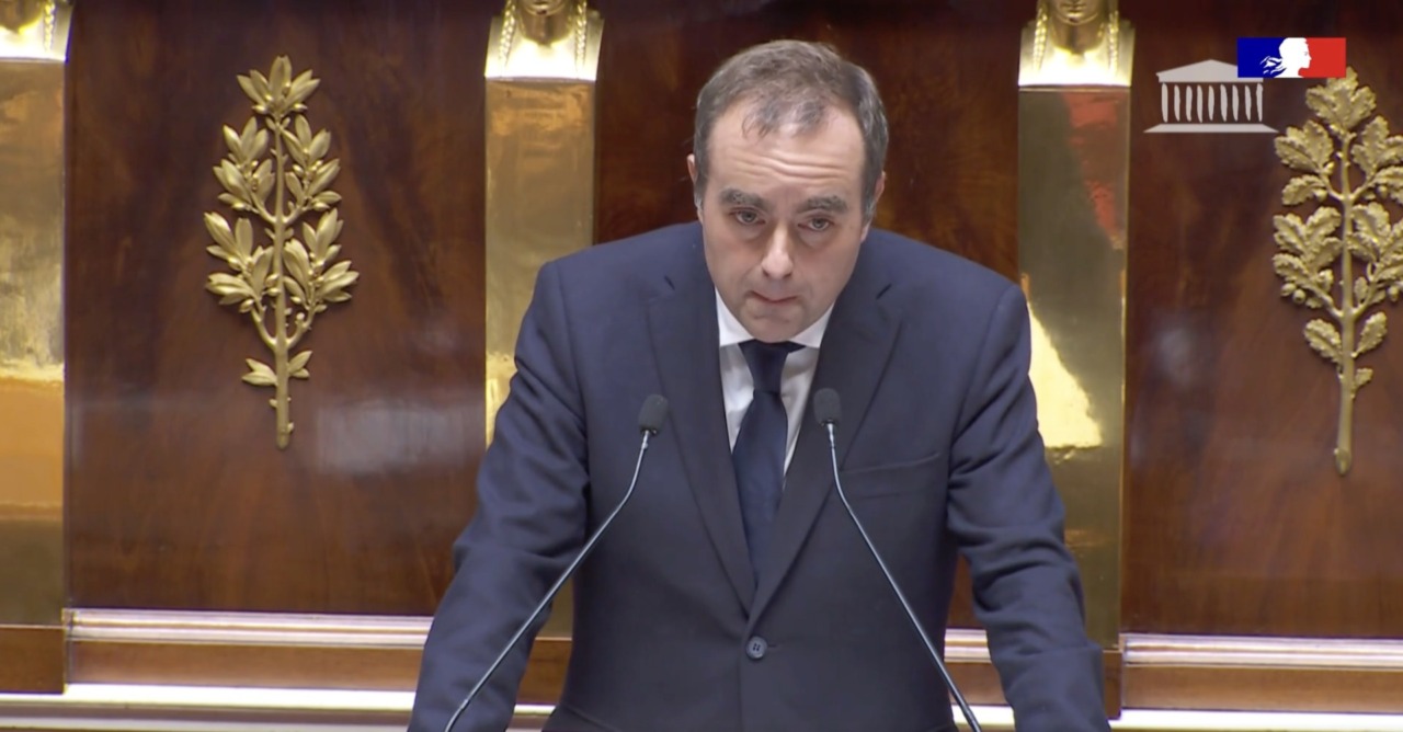 Francia, Lecornu valuta coprifuoco mirati dopo i disordini