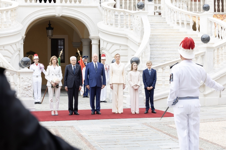 Mattarella in visita di Stato a Monaco: «Legami storici»