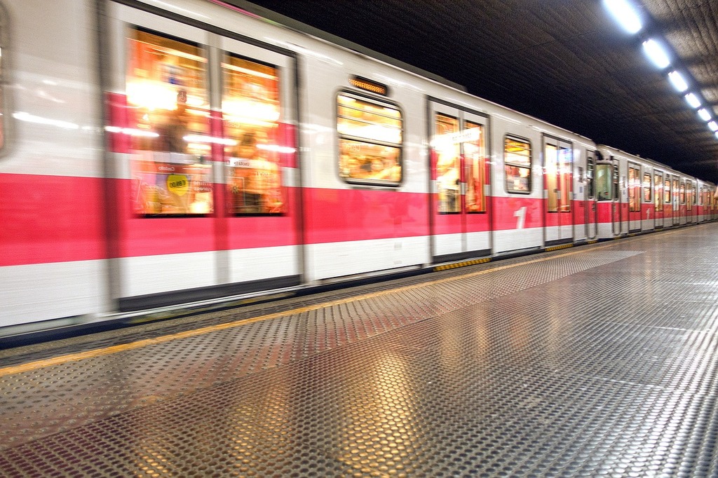 Sciopero a Milano: stop a metro, tram e autobus