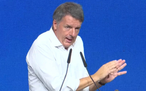 Renzi dalla Leopolda si rivolge ai riformisti di FI: “Nel Campo largo accogliere nuove forze progressiste”