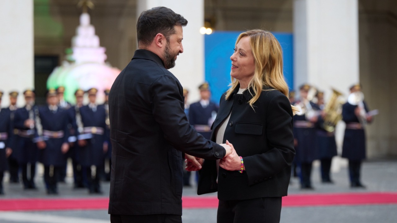 Meloni: sostegno a Kiev e critiche all’intesa sul gasolio russo